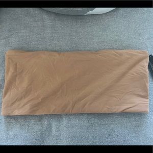 SKIMS “Fits Everybody” Bandeau Bra